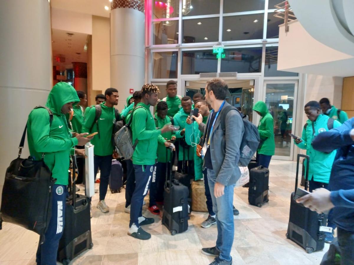 Malestar en la delegación nigeriana por el retraso en los vuelos. 