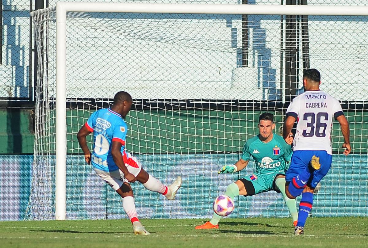 Arsenal logra su primera victoria en Sarandí ante Tigre  y suma para la permanencia