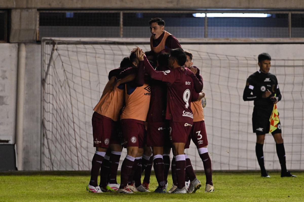 VIDEO | Lanús le pegó otro golpe en el piso a Vélez