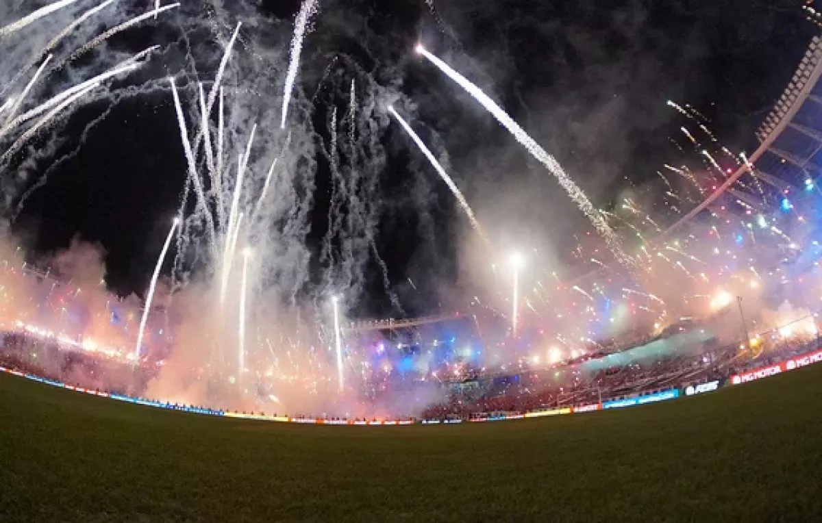 Clausura total del Cilindro por la pirotecnia y Racing deberá jugar sin público