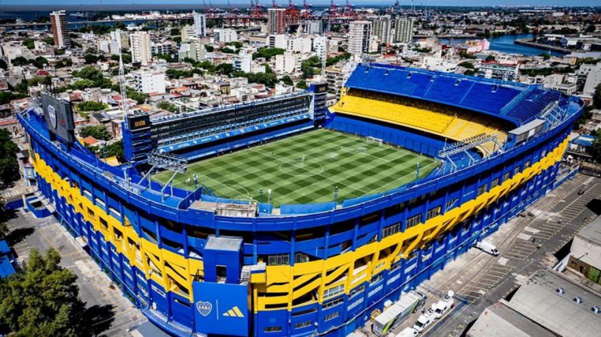Un proyecto político podría impedir la ampliación de la Bombonera y desató la polémica