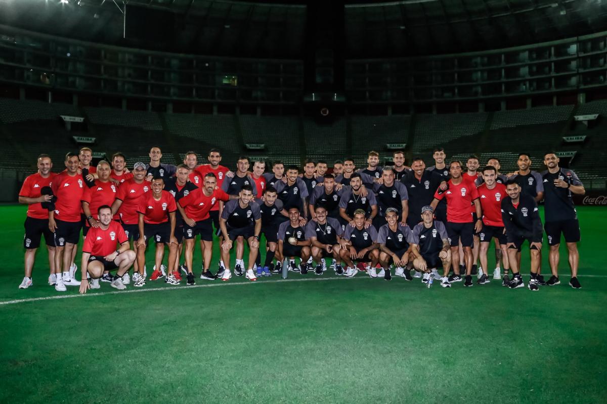 Huracán ya está en Lima preparado para el desafío más importante del año. 