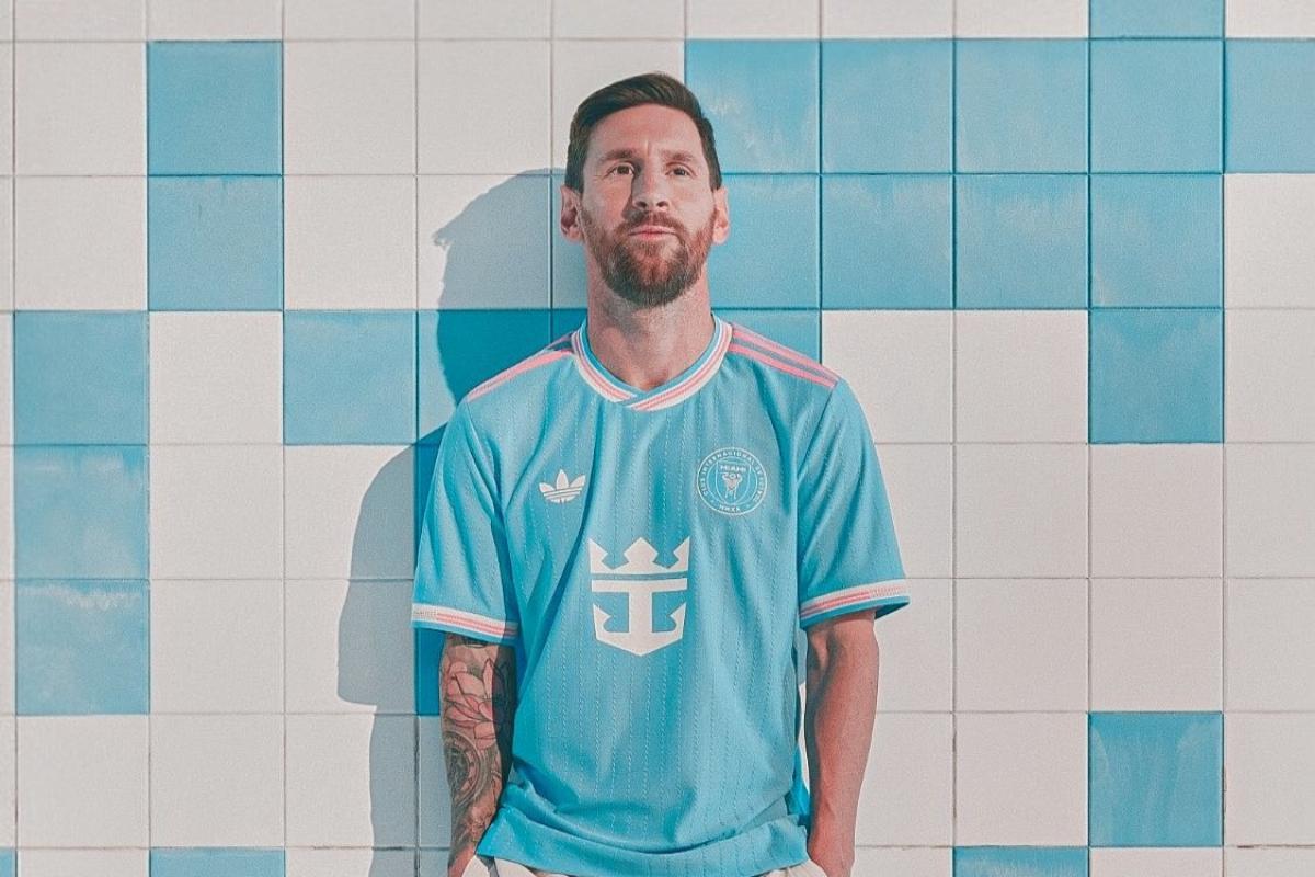 Messi posó con la nueva camiseta del Inter Miami