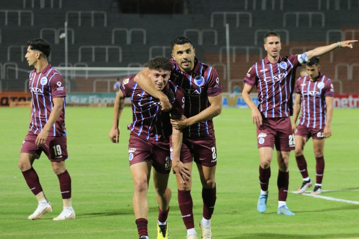 VIDEO | Godoy Cruz derrotó a Newells y sacó a River de zona de Libertadores