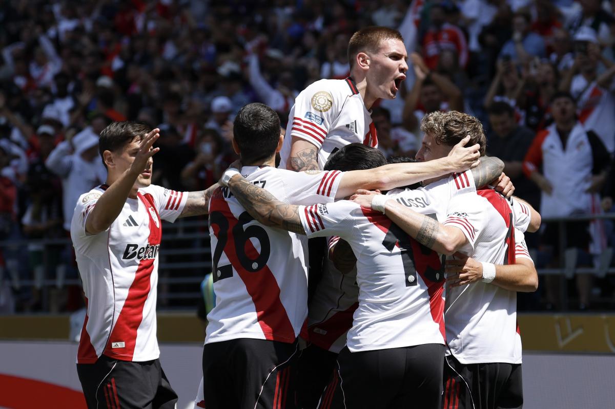 VIDEO | River se sacó la mochila del debut con categoría
