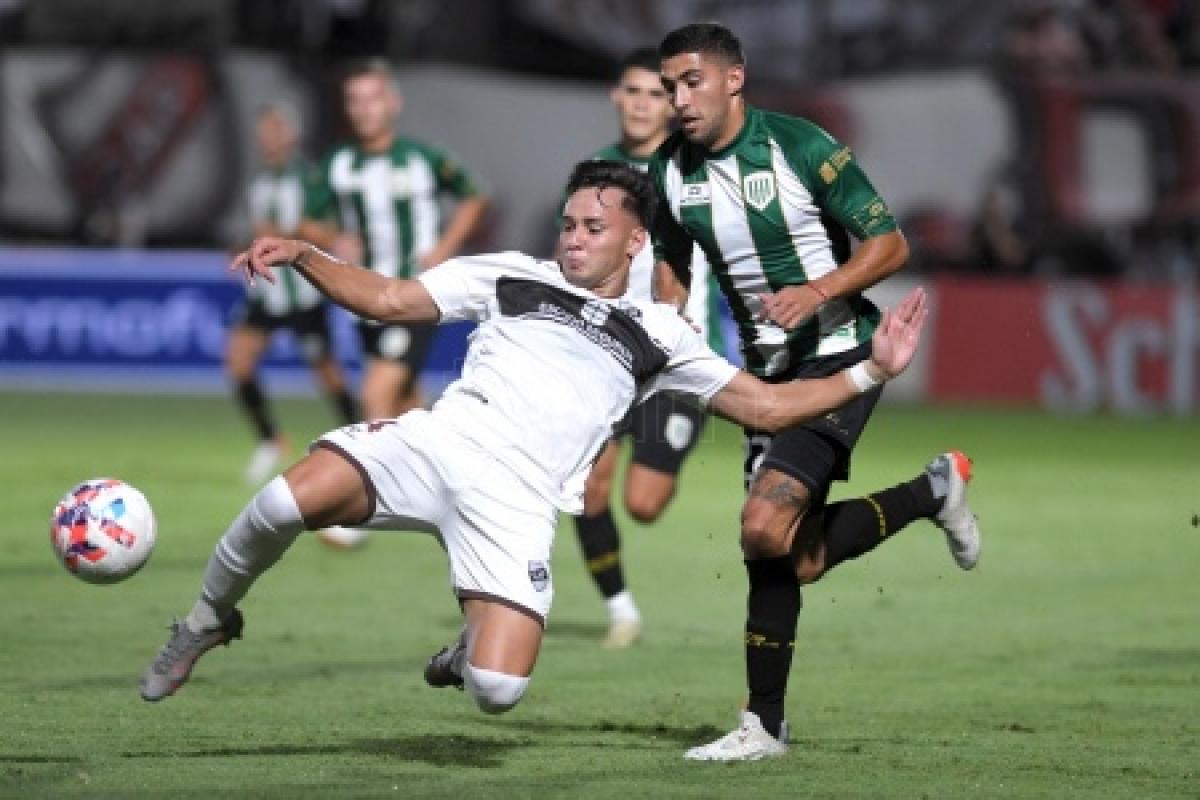 El "entonado" Banfield recibe a Platense para mantener su racha