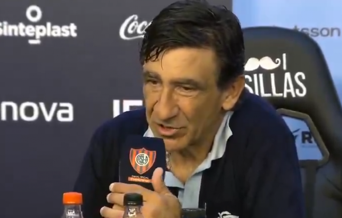 VIDEO | Costas, re caliente: "Fue un penalazo, no sé por qué no lo cobró”