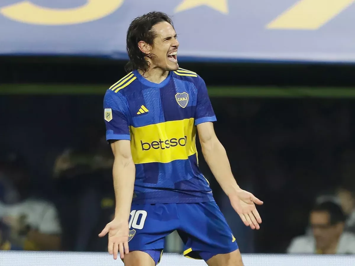 Cavani renueva con Boca por un año más