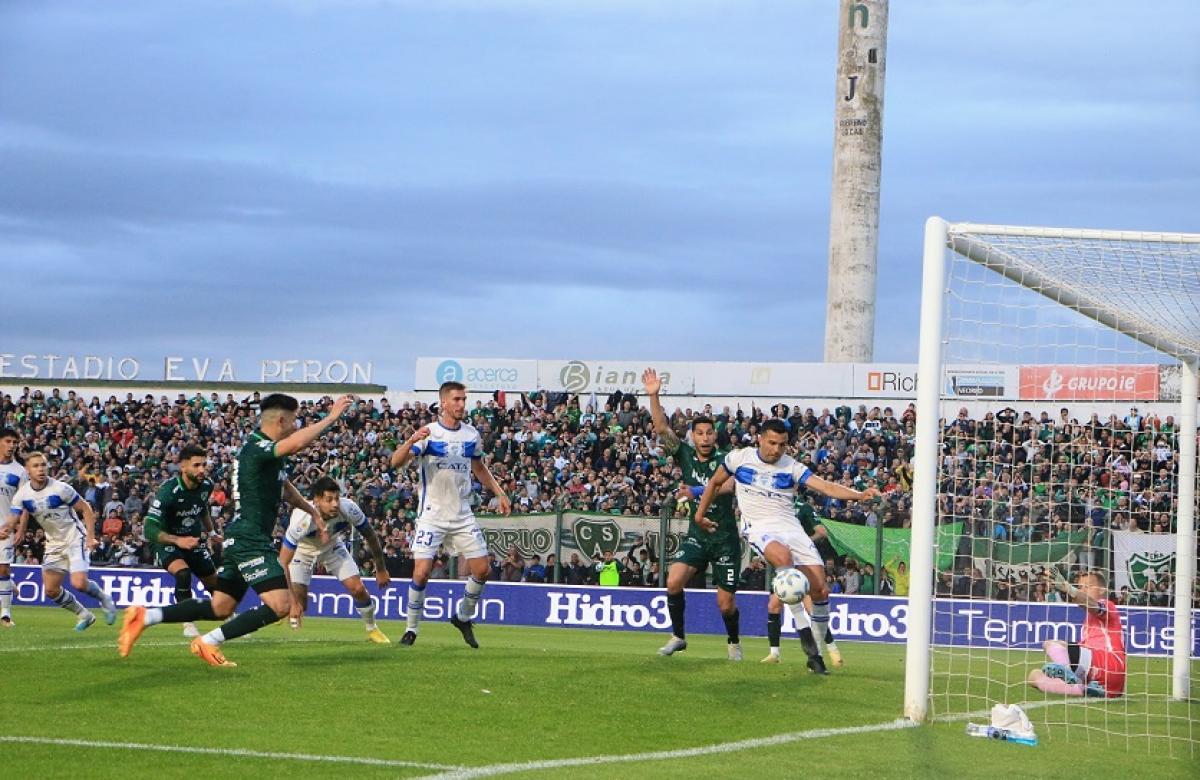 VIDEO | Sarmiento empató con Godoy Cruz y no pudo zafar aún del descenso