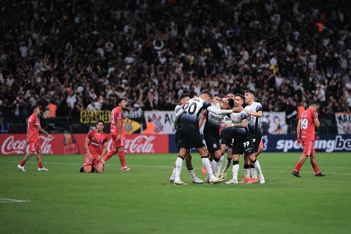 VIDEO | Argentinos fue vapuleado por Corinthians y se despidió de la Sudamericana