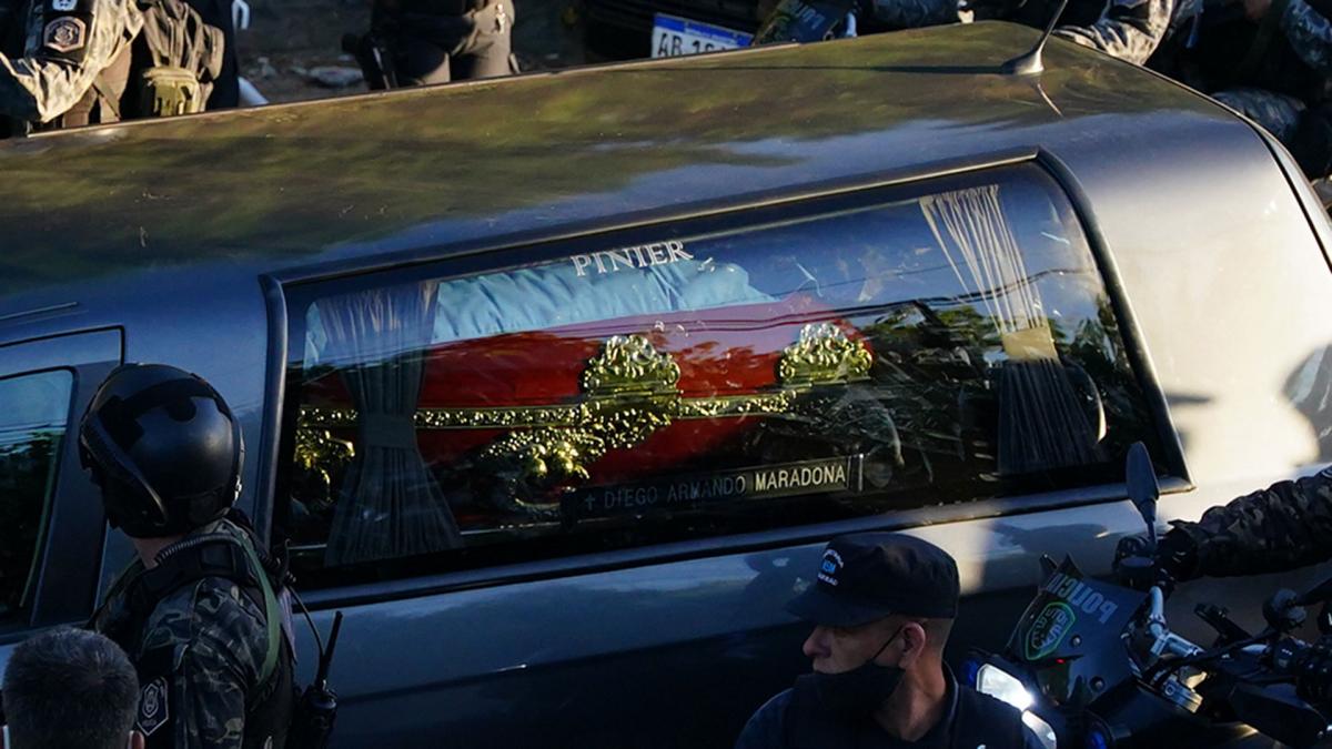 A tres de la muerte de Maradona, los fiscales presentaron una lista de 189 testigos para el juicio