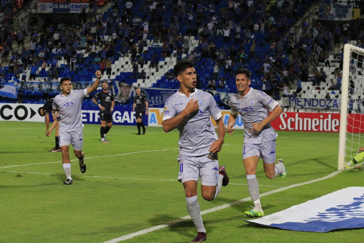 Godoy Cruz consiguió un valioso triunfo ante Belgrano de Córdoba  y escaló varias posiciones