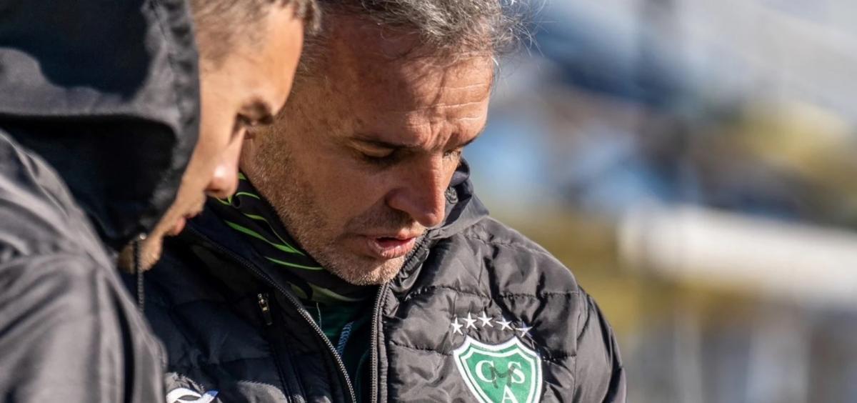 Lavallén dejará de ser el entrenador de Sarmiento de Junín por situaciones polémicas y malos resultados