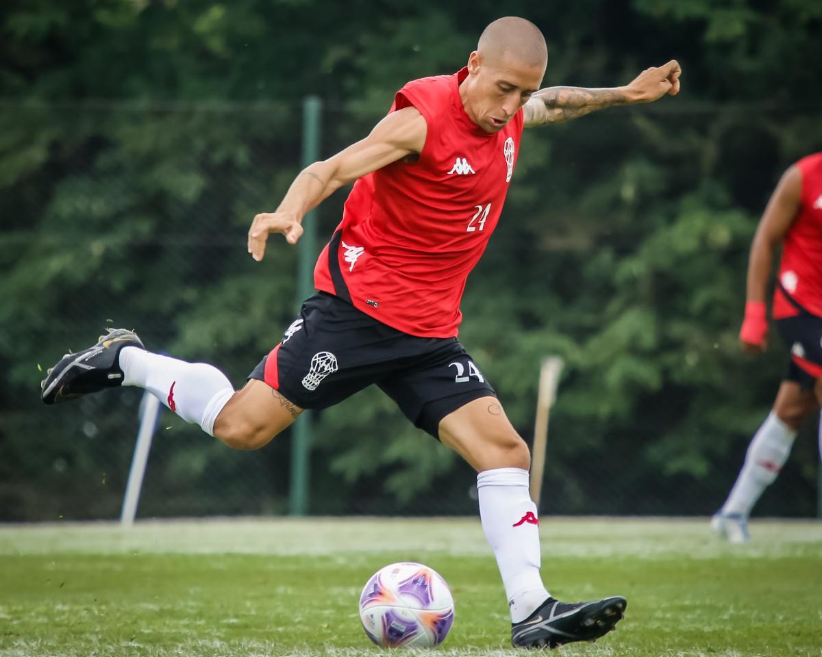 Huracán igualó con Vélez en un amistoso.