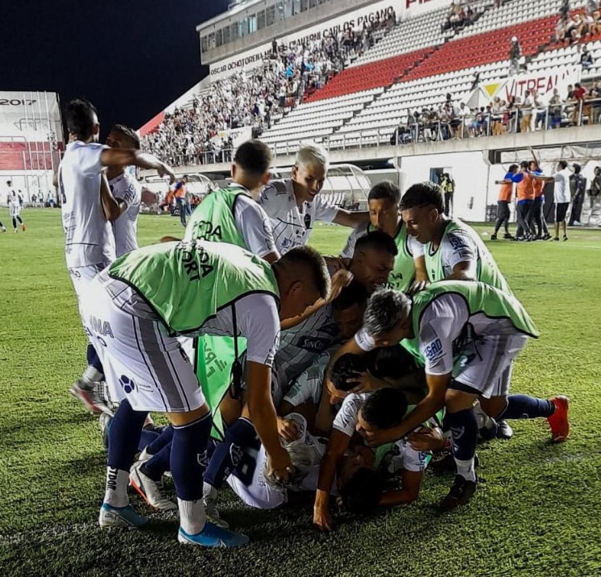 Copa Argentina: Centro Español dio el golpe y eliminó a Tigre por penales