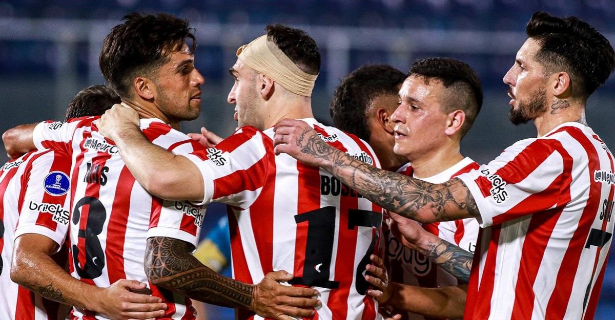 Estudiantes golea en gran actuación a Tacuary como visitante con un Boselli implacable por Copa Sudamericana