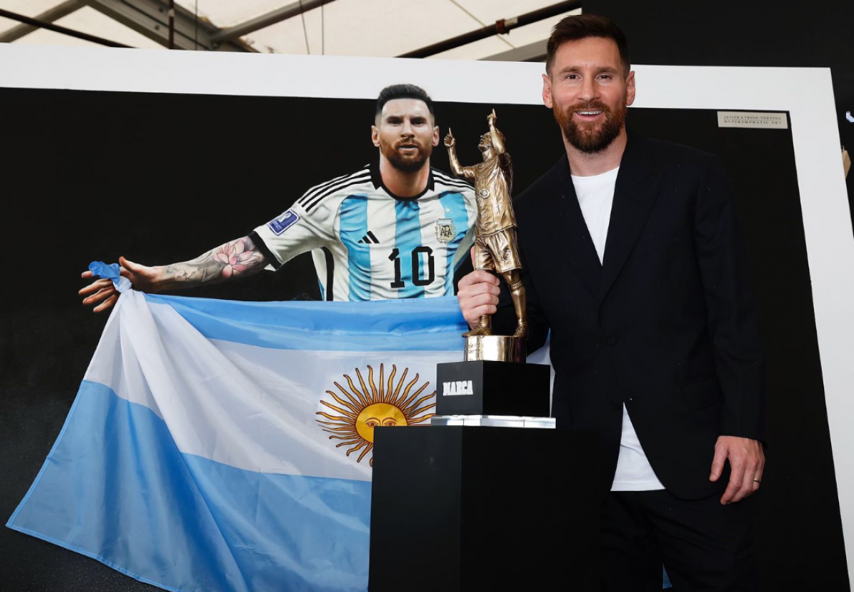 VIDEO | Messi recibió el premio como el jugador con más títulos de la historia