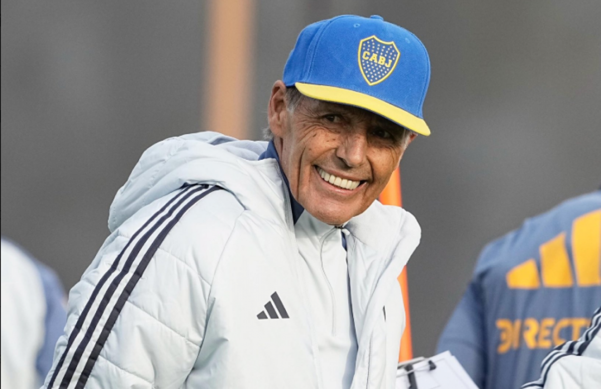 Russo, sobre Paredes: "Tiene que decidir él, Boca tiene los brazos abiertos"