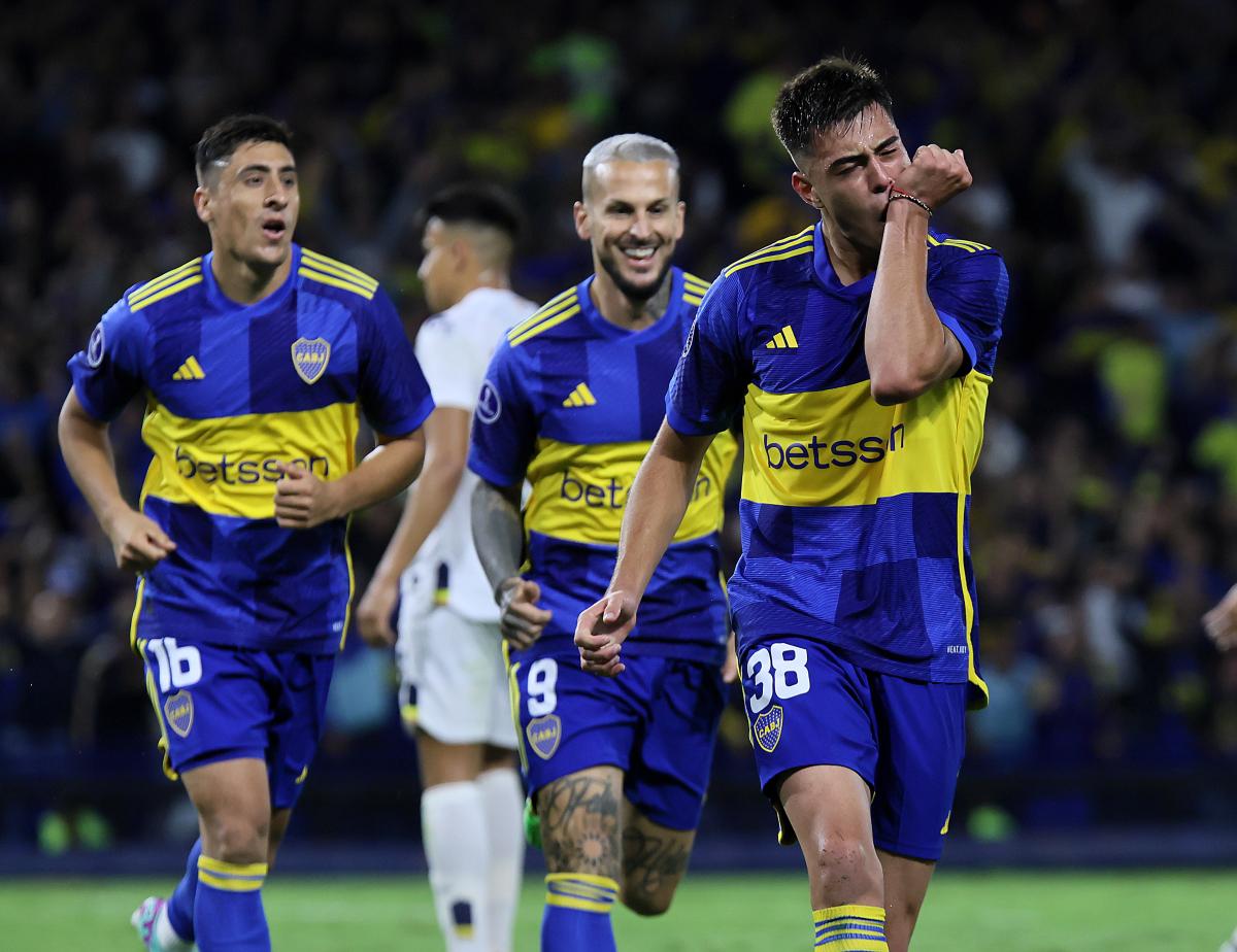 VIDEO | A Boca se le complicaba pero le tiró la camiseta a Trinidense