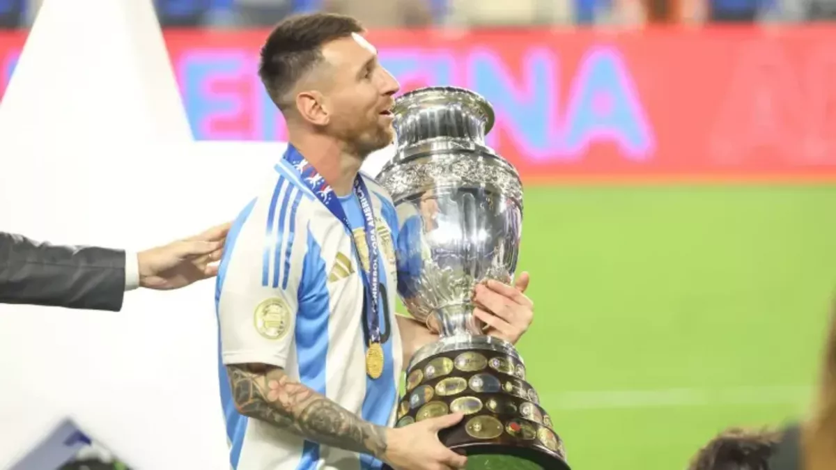 Messi, Dibu y Scaloni, los mejores argentinos para el premio The Best