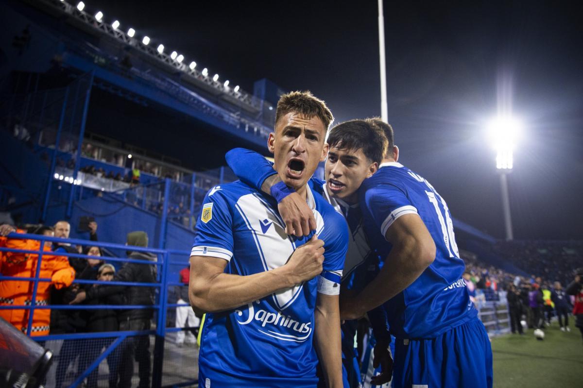 VIDEO | En una noche de penales, Vélez liquidó a Independiente y lo mandó al fondo de la tabla