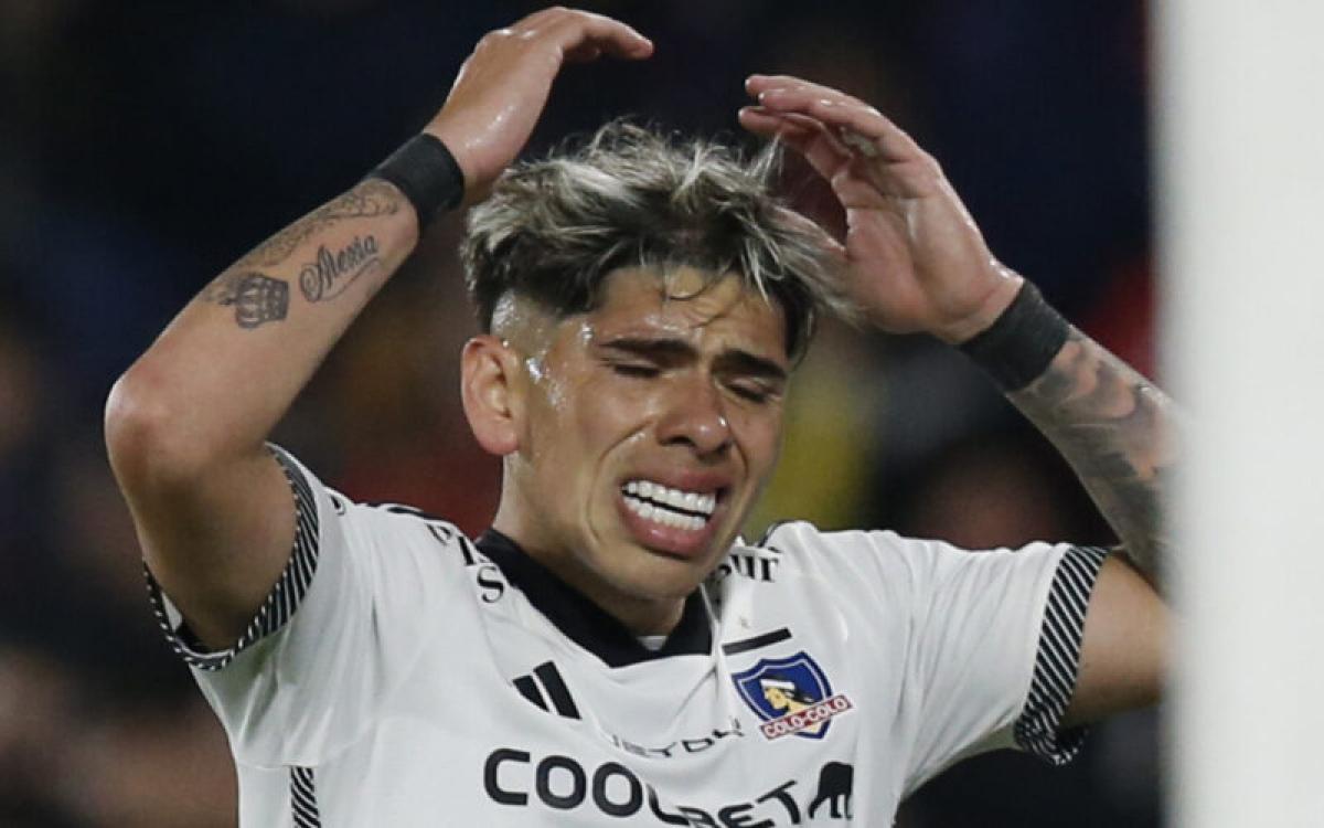 Boca sigue con problemas de reloj: Ofertó por Palacios a 45 minutos del cierre del libro