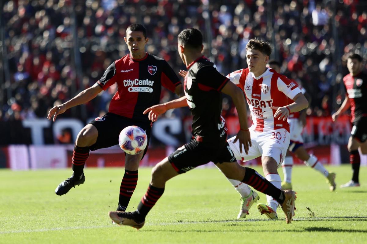 Newell's y Unión igualaron en Rosario por la Liga Profesional