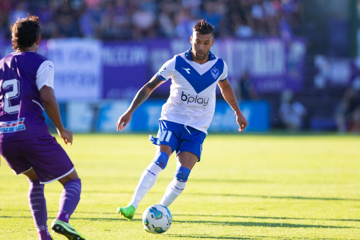 Vélez se despidió de Uruguay con otra victoria