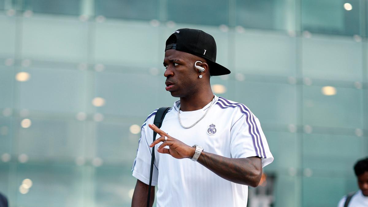 Vinicius declaró por el muñeco colgado en el puente: "Temí por mí y por mi familia"