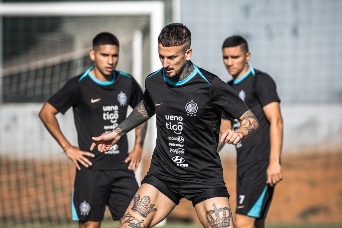 Benedetto rescinde con Olimpia tras 12 partidos porque no le hizo un gol a nadie