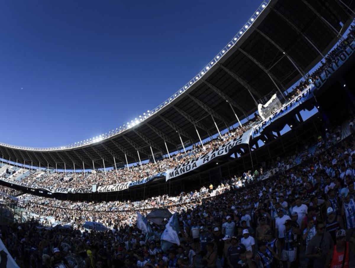 Racing recibe al puntero Lanús en un partido que promete