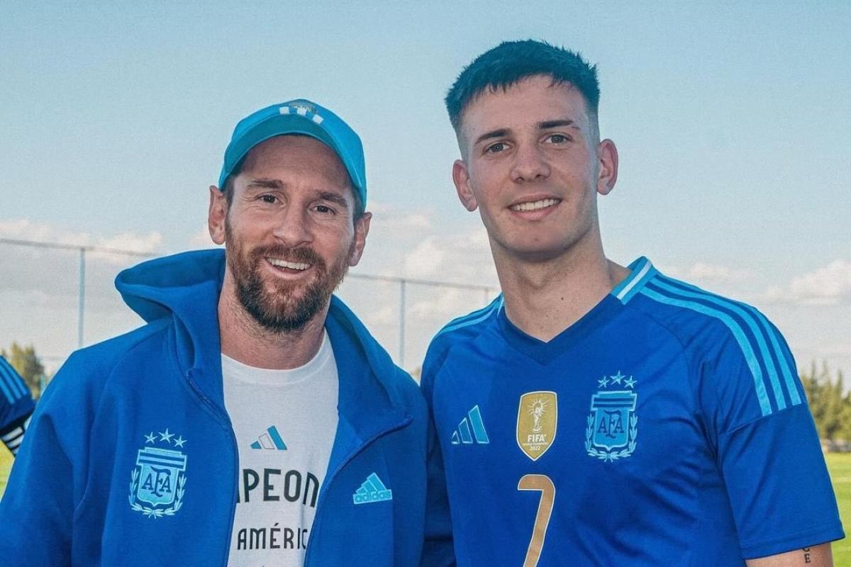 Mastantuono la metió en la Sub 20 y se sacó una foto con Messi