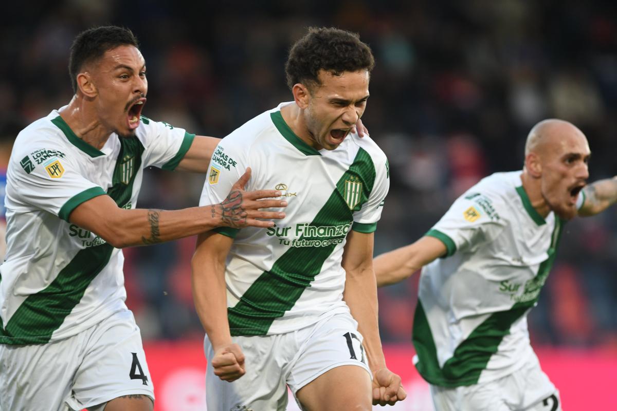 Banfield le ganó a Tigre un partido clave por la permanencia