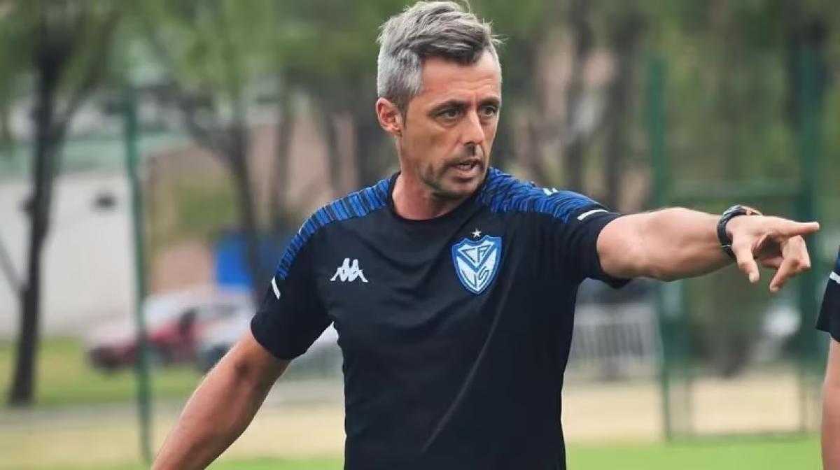 Vélez frente a Racing fue postergado por la muerte de Palito Manrique