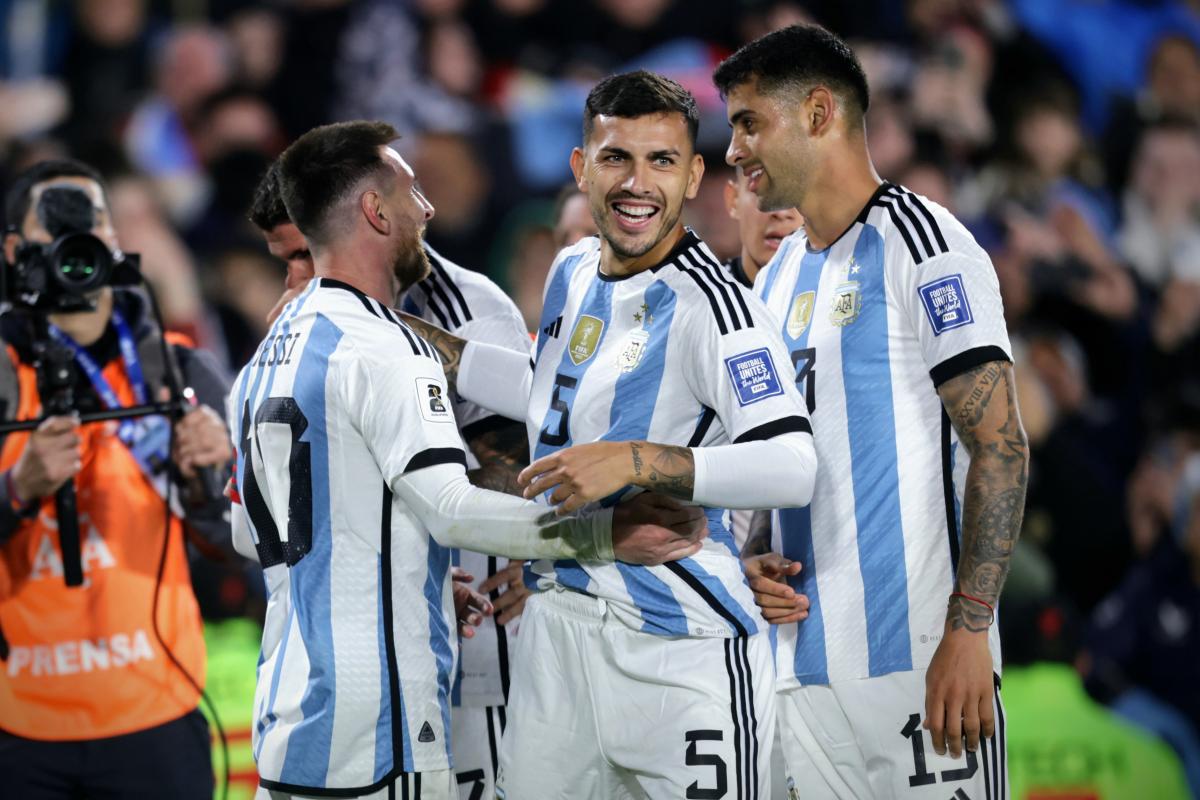 Messi y una nueva noche mágica e histórica: salvó al campeón y alcanzó a Suárez