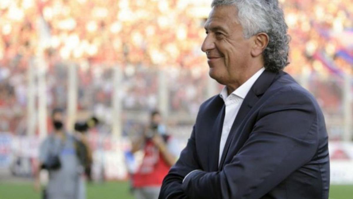 Gorosito piensa en un cambio de esquema para su debut en Colón