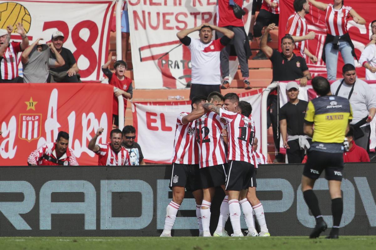 Estudiantes de La Plata festejó a través de los penales ante Independiente y pasó a cuartos de Copa Argentina