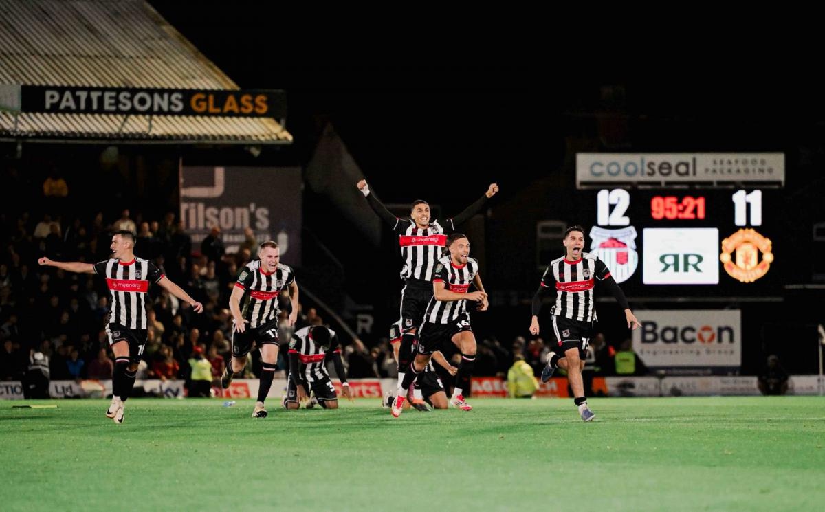 VIDEO | Papelón, humillación y eliminación del Manchester United con un equipo de cuarta