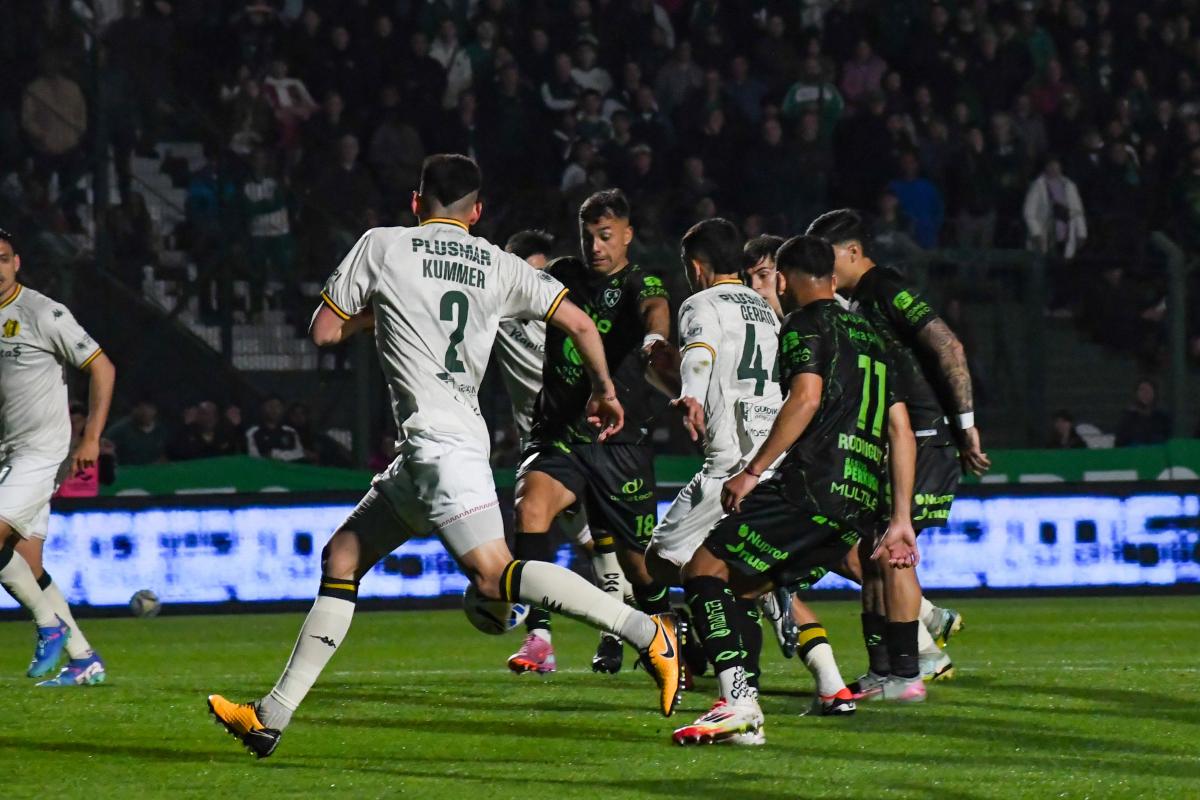 Torneo Clausura: Sarmiento 2-0 Aldosivi