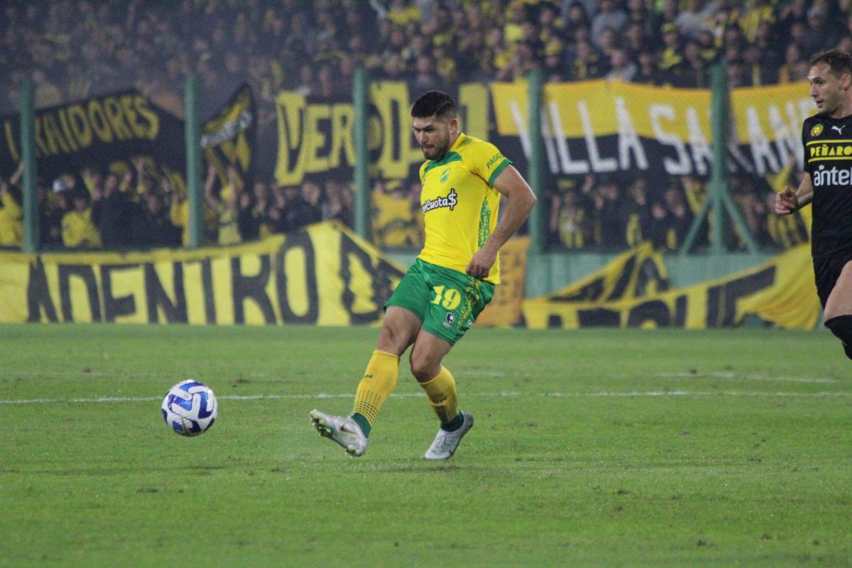 Defensa y Justicia goleó a Peñarol y se acercó a la punta del grupo F de la Sudamericana