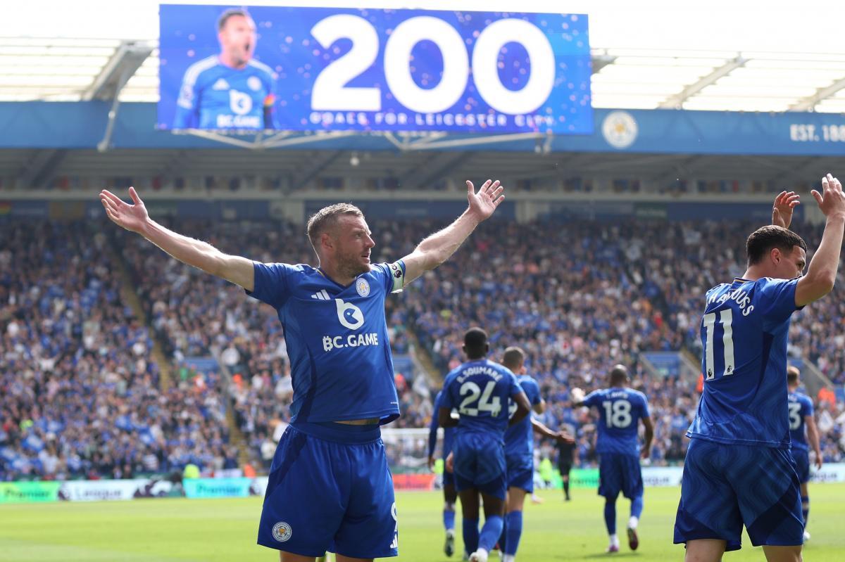 VIDEO | La leyenda Jamie Vardy se despidió del Leicester a lo grande: gol 200 en su partido 500