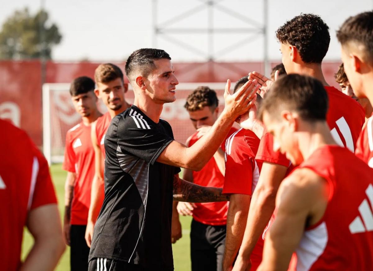 Lamela ya se puso a trabajar con el "Pelado" Almeyda en Sevilla