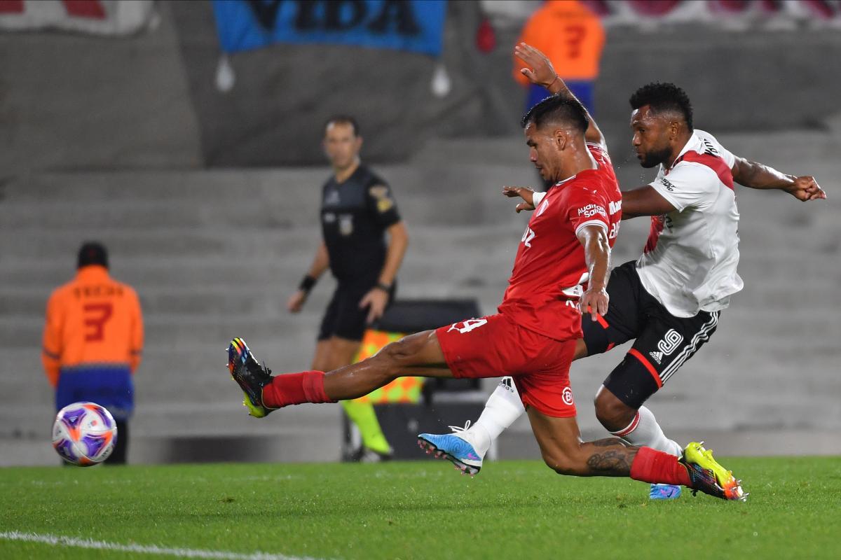 River le ganó con claridad a Independiente y sumó su octava victoria al hilo en la Liga Profesional