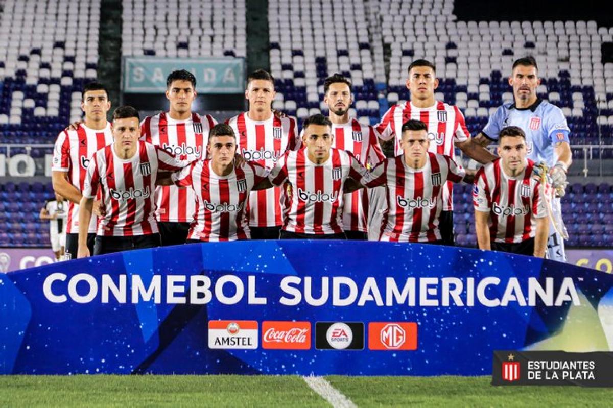 Estudiantes goleó 4-0 a Tacuary en Paraguay