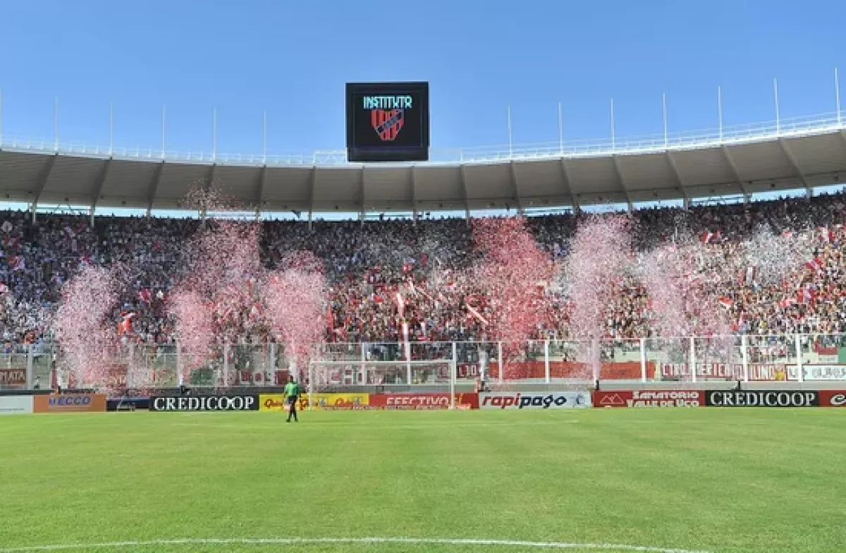 Empiezan a volver los visitantes: Instituto y River jugarán con ambas hinchadas