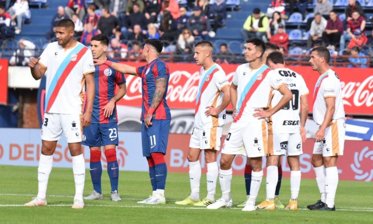 San Lorenzo inicia su camino en la Liga Profesional ante Arsenal.