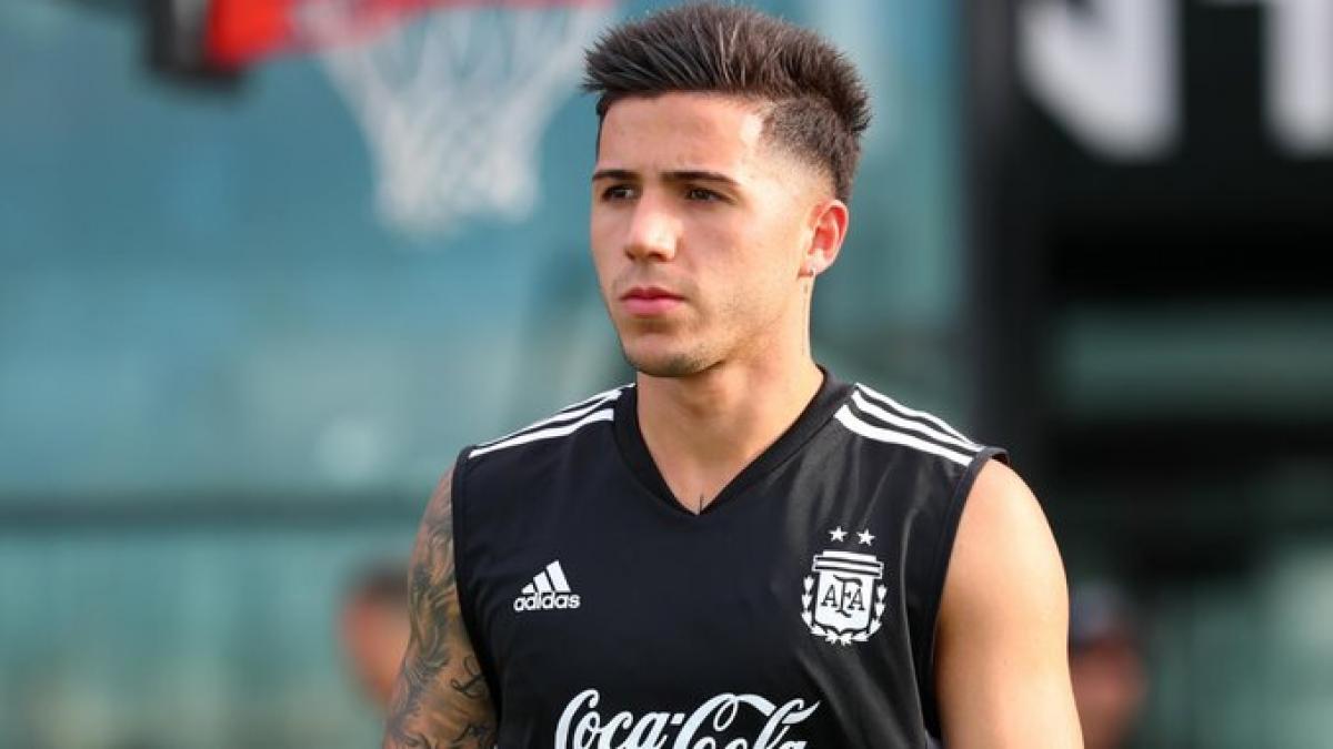 Enzo Fernández fue el primero en arribar a nuestro país.