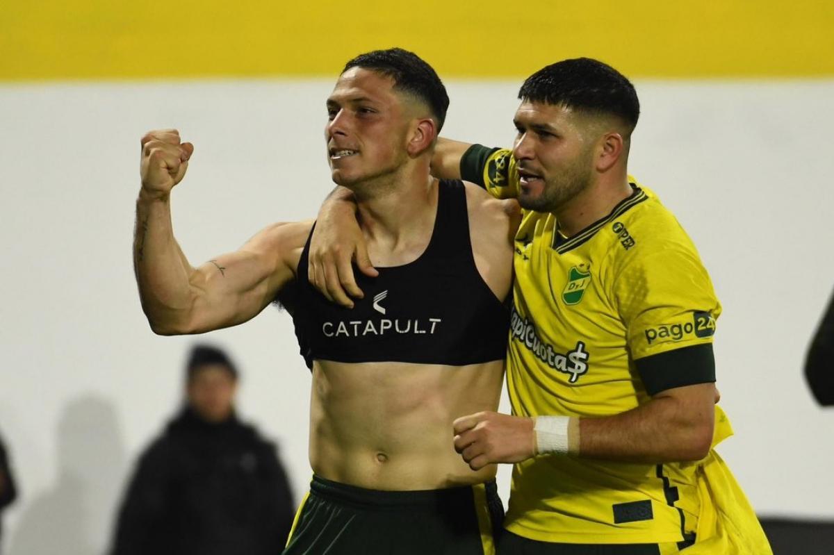 VIDEO | Con el grito (penal) del final, Defensa doblegó a Riestra en Varela