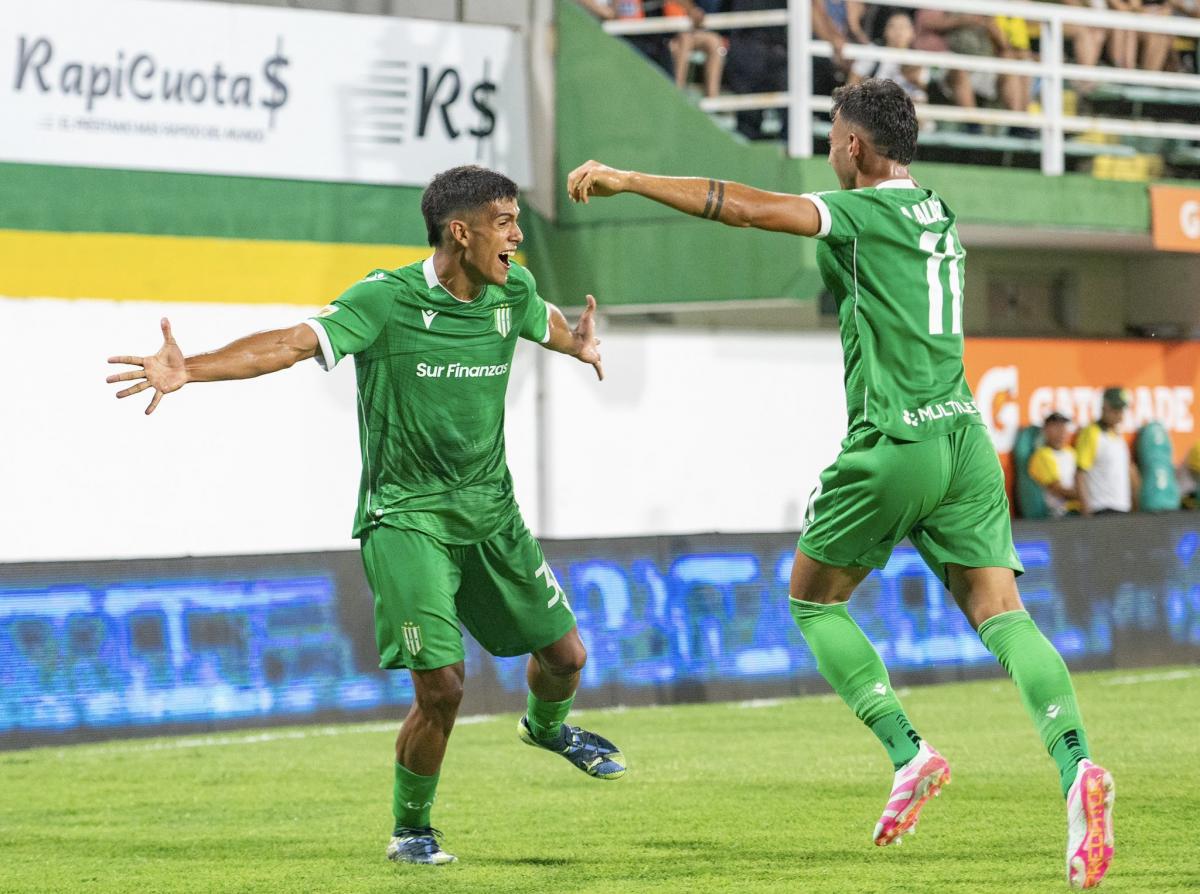 VIDEO | Banfield debutó con victoria en Varela ante Defensa y Justicia