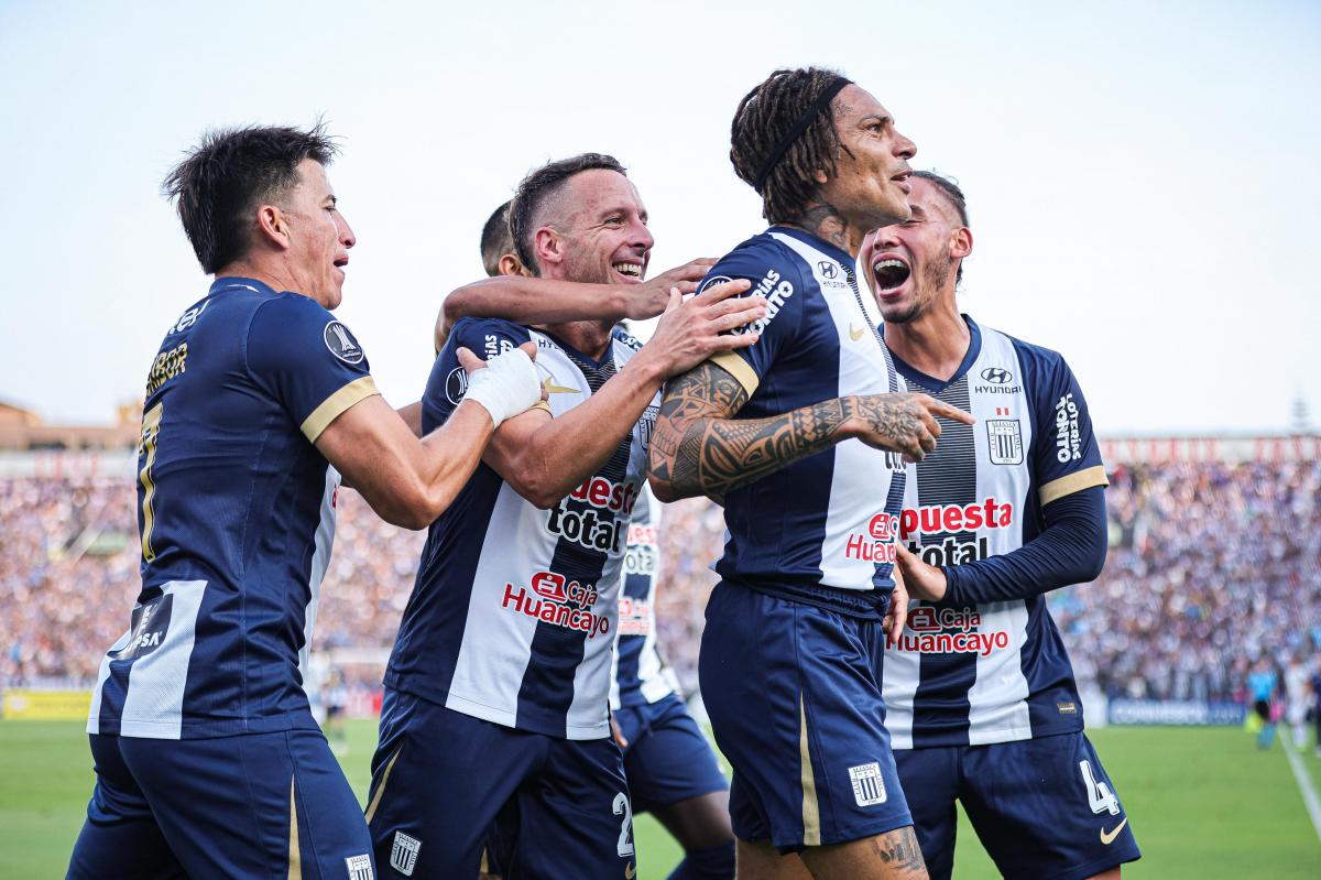 VIDEO | Talleres perdió con el asombroso Alianza Lima de Gorosito y quedó al limite